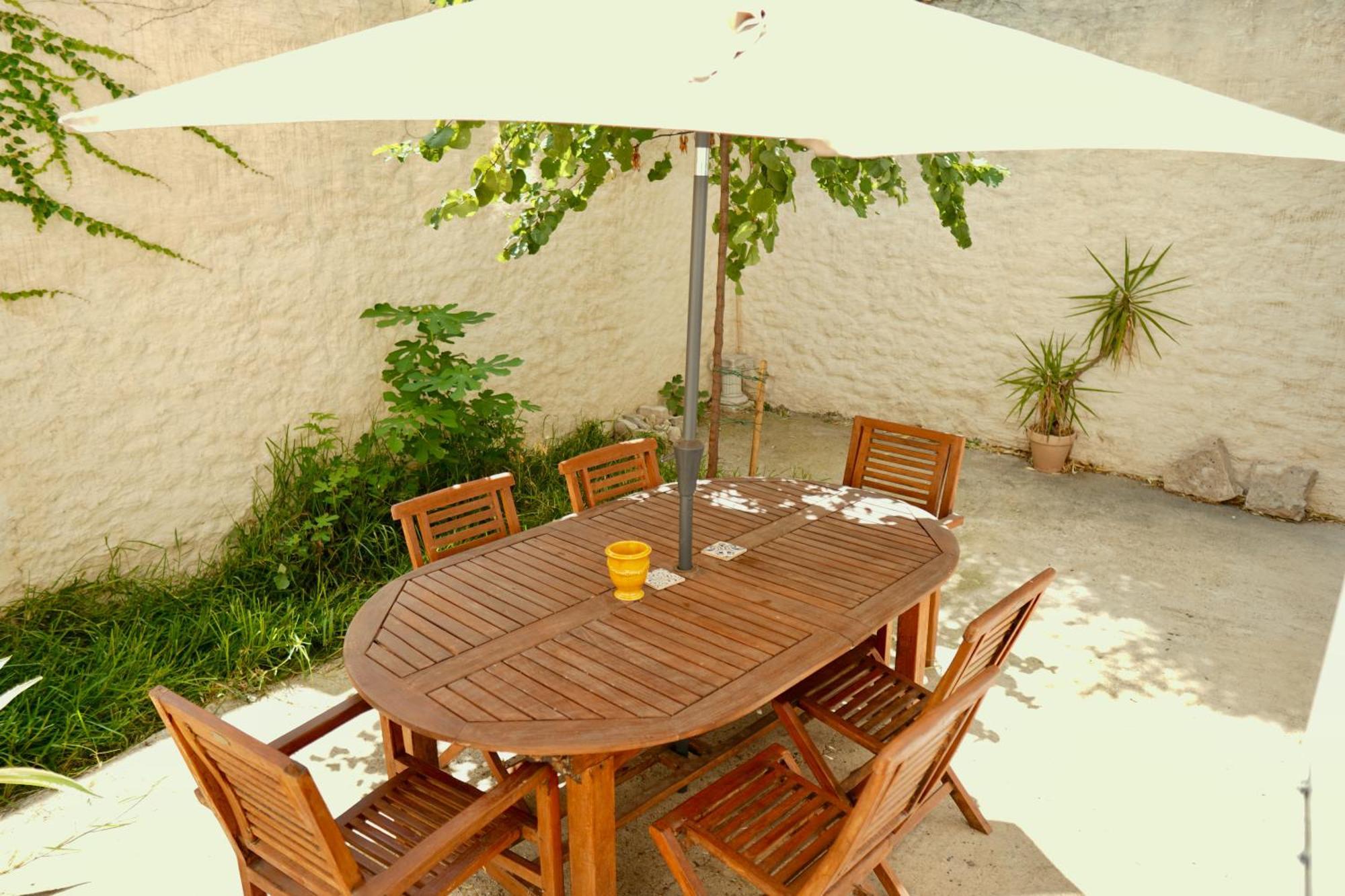 Roma Divine Home Cinema Et Jardin Nîmes Zewnętrze zdjęcie