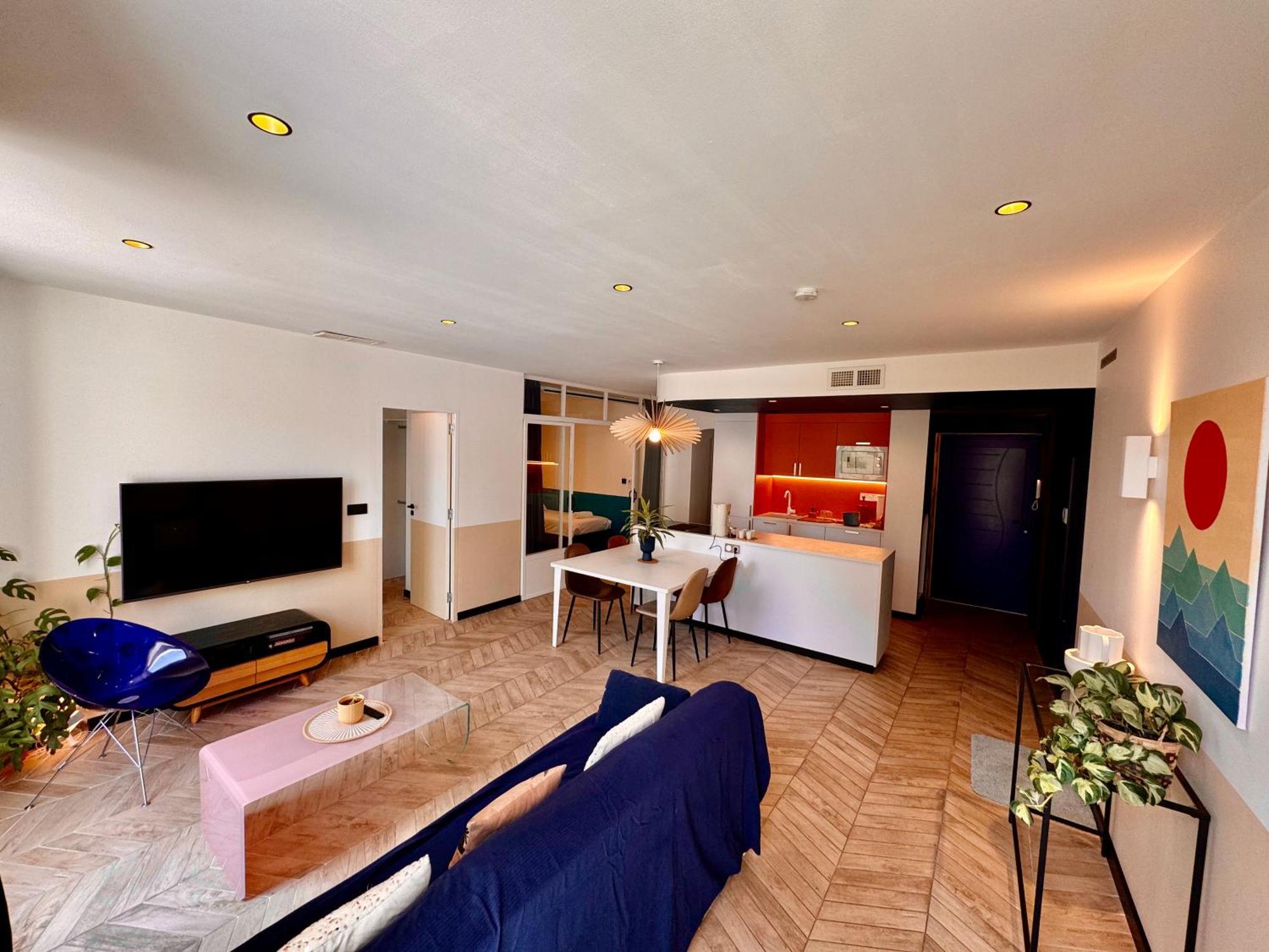 Roma Divine Home Cinema Et Jardin Nîmes Zewnętrze zdjęcie
